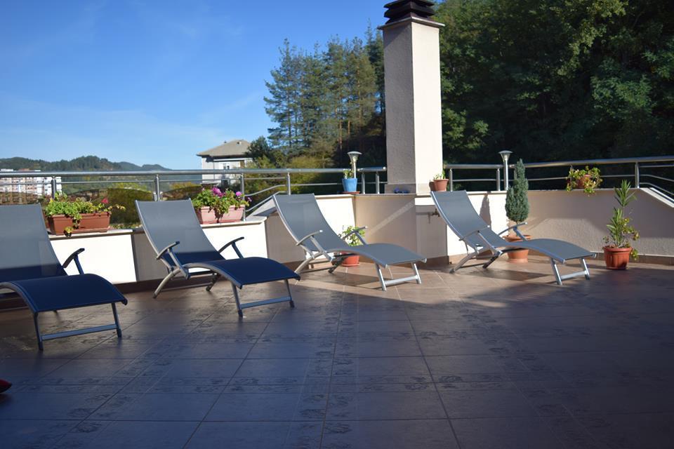 Guest Rooms Profirov Zlatograd Eksteriør billede