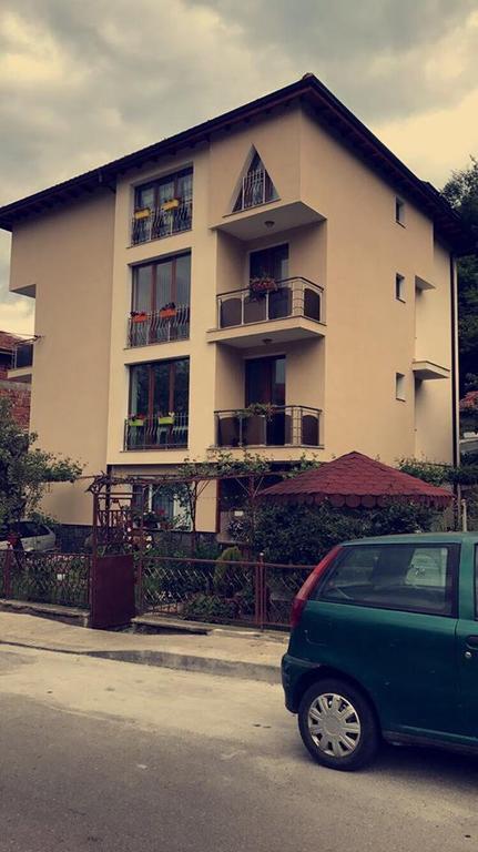 Guest Rooms Profirov Zlatograd Eksteriør billede
