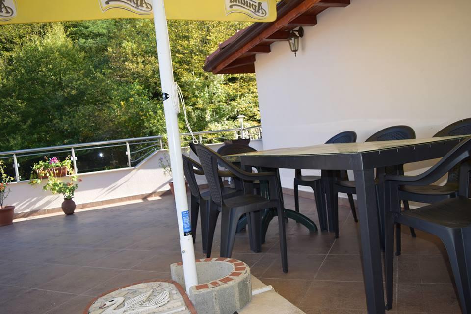 Guest Rooms Profirov Zlatograd Eksteriør billede